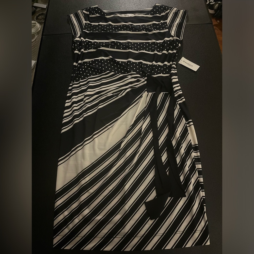 BLACK AND WHITE DRESS